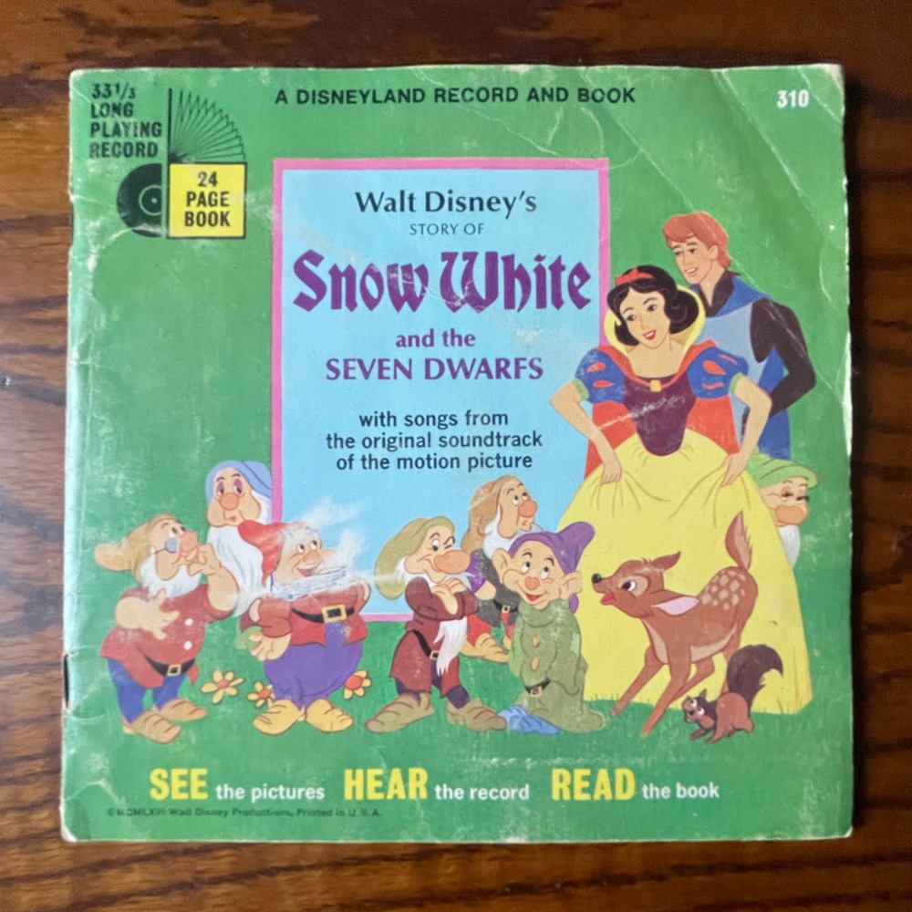 Walt Disney’s Story of Snow White and the Seven Dwarfs Disneyland Vinyl LP #310